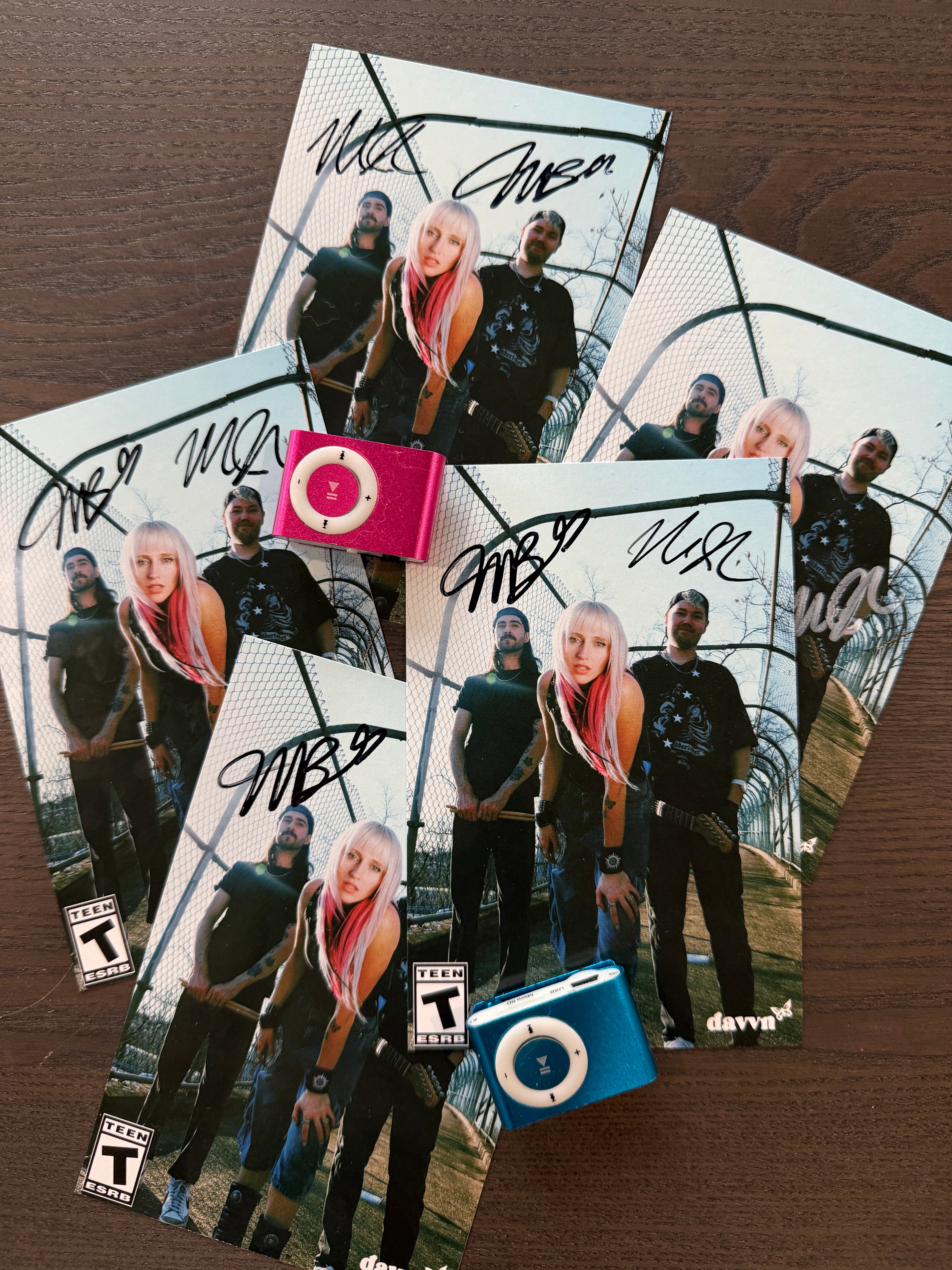 davvn - Signed Postcard <3