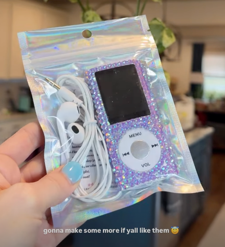 davvnPod - bedazzled *iPod*